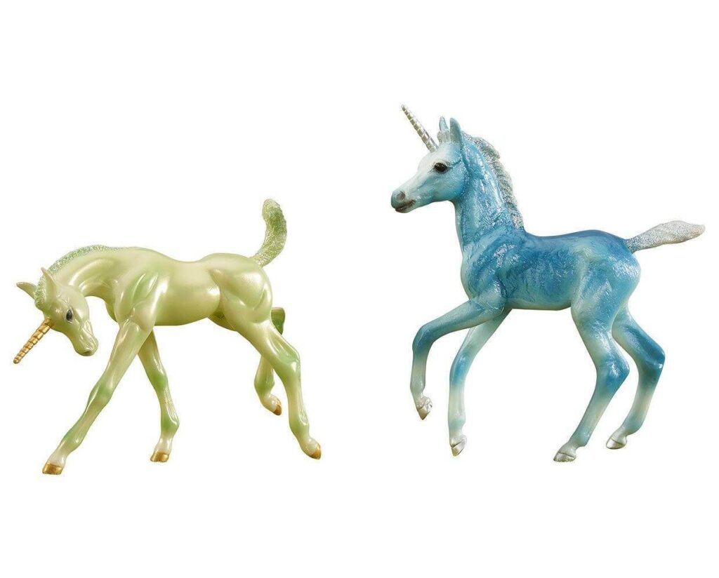 Breyer Unicorn Magic Wood Carry Stable w/ 6 Unicorns AlBar Ranch