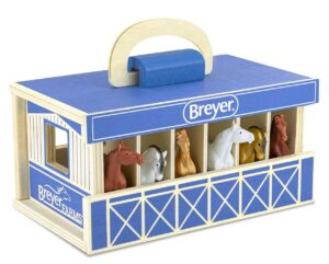 breyer-farms-wood-stable-playset-model-breyer-329913_2000x