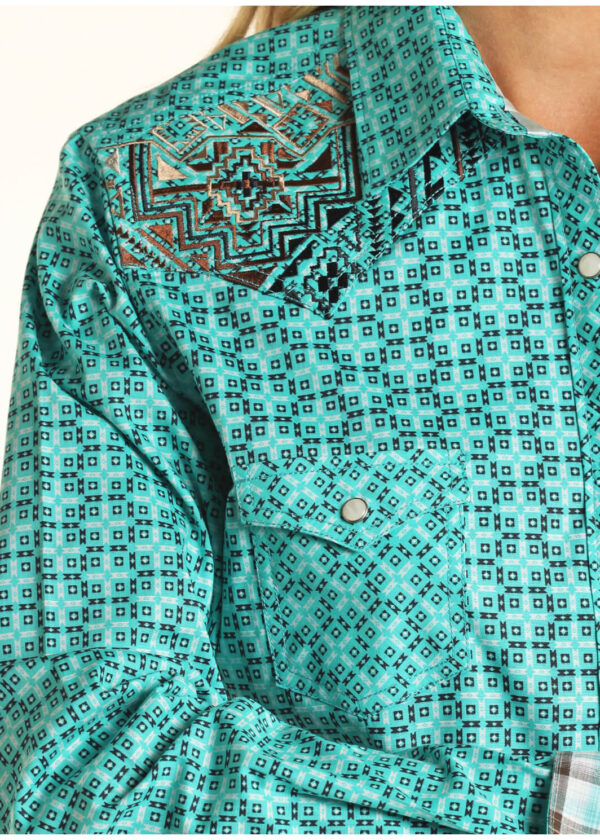 PanHandle Turquoise Embroidered Western Shirt Pattern Detail