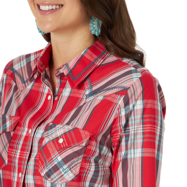 Wrangler Retro Red Plaid Shirt Front Detailing