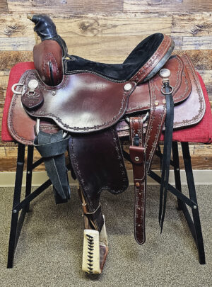Used Dakota Roping Saddle - 15" Seat