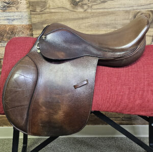Used Camelot Close Contact Saddle - 16.5" Med