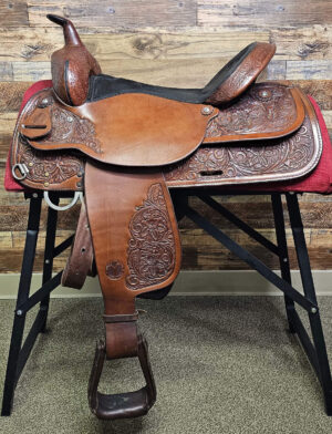 Used Circle Y Park and Trail Saddle