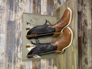 Fenoglio Cognac Smooth Ostrich 12" Nicotine